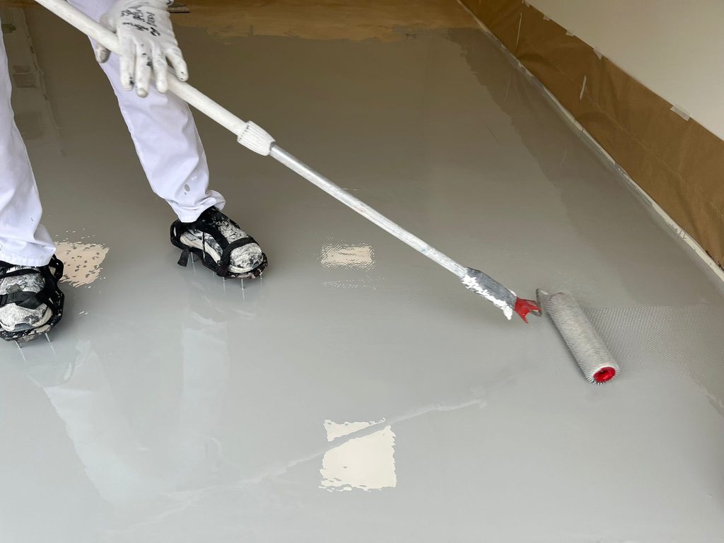 Jafepox 54 Resina Epoxi: de un suelo de cemento a un garaje liso, autonivelado y resistente 6 en Pinturas Jafep WhatsApp Image 2026 01 14 at 14.05.22 en Pinturas Jafep